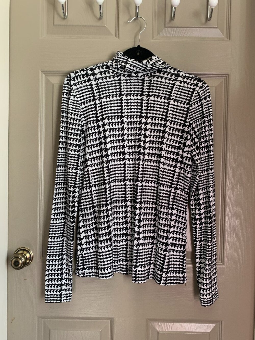 Eliane Rose Houndstooth Mock Neck Top Size S Black White Preppy Old Money Fall